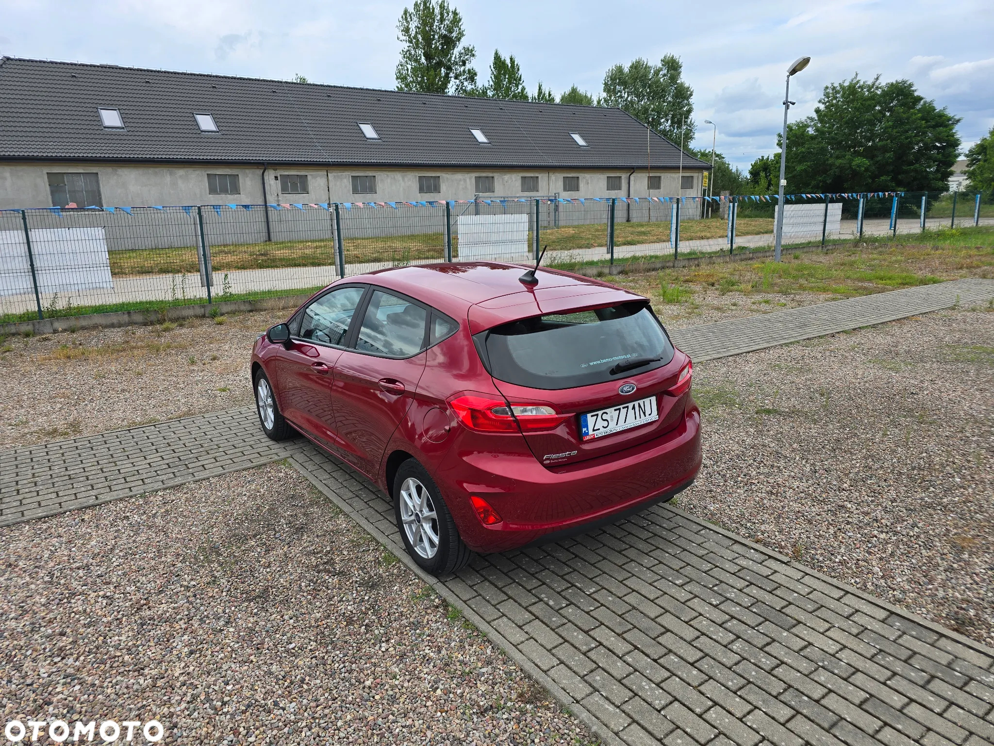 Ford Fiesta 1.1 Titanium ASS - 9