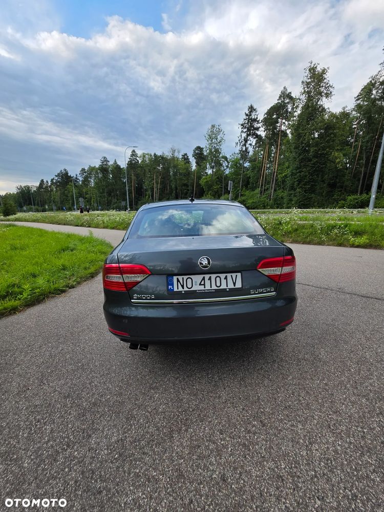 Skoda Superb 2.0 TDI Ambition - 10