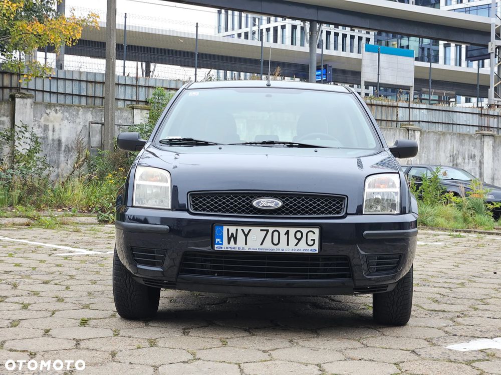 Ford Fusion 2004 photo 3