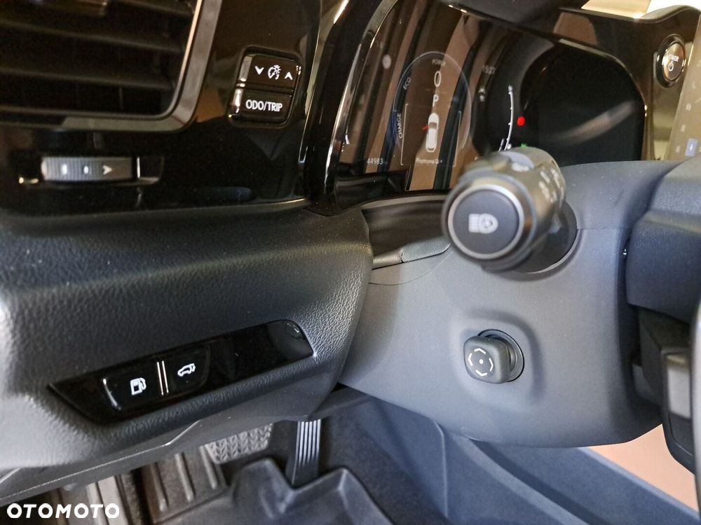 Lexus NX 350h Omotenashi AWD - 27