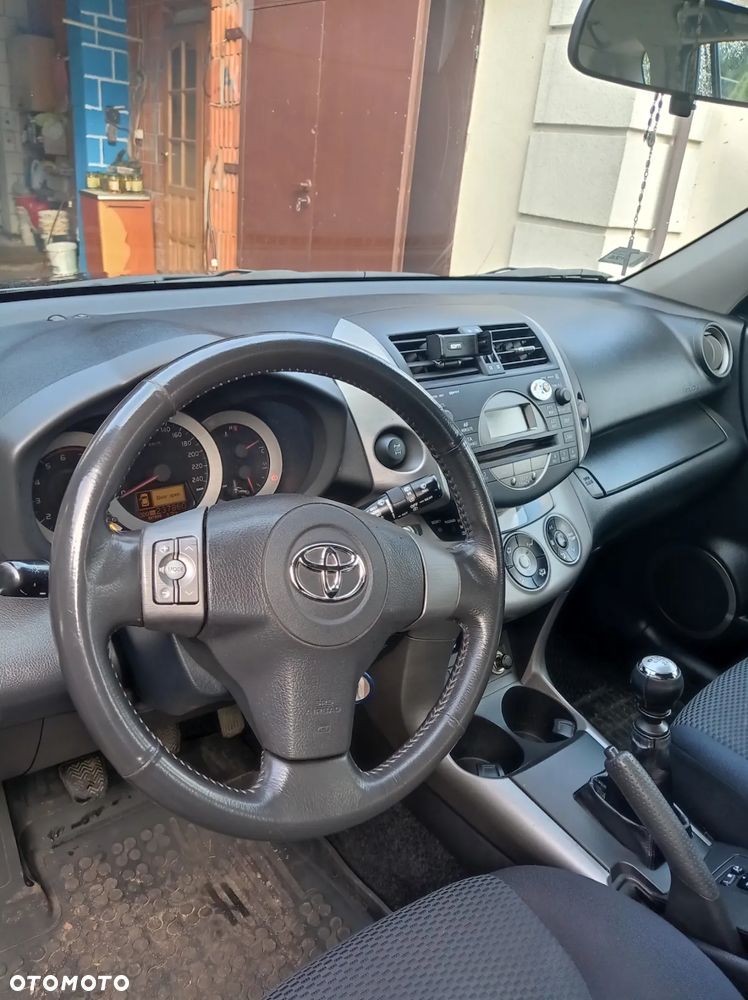 Toyota RAV4 2.2 D-4D Premium - 15