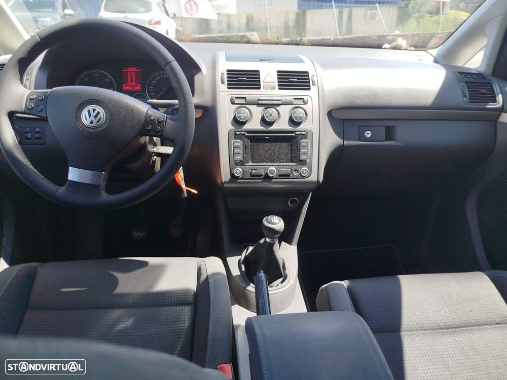 VW Touran - 8