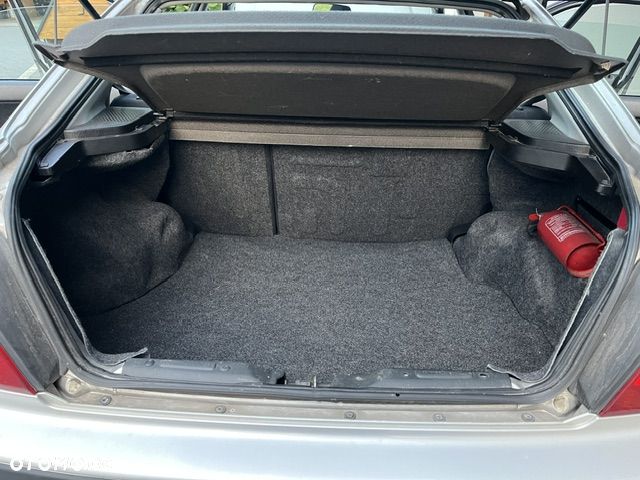 Honda Civic 1.4i - 9