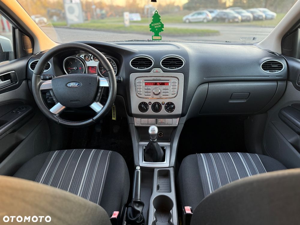 Ford Focus 1.6 TDCi DPF Style+ - 24