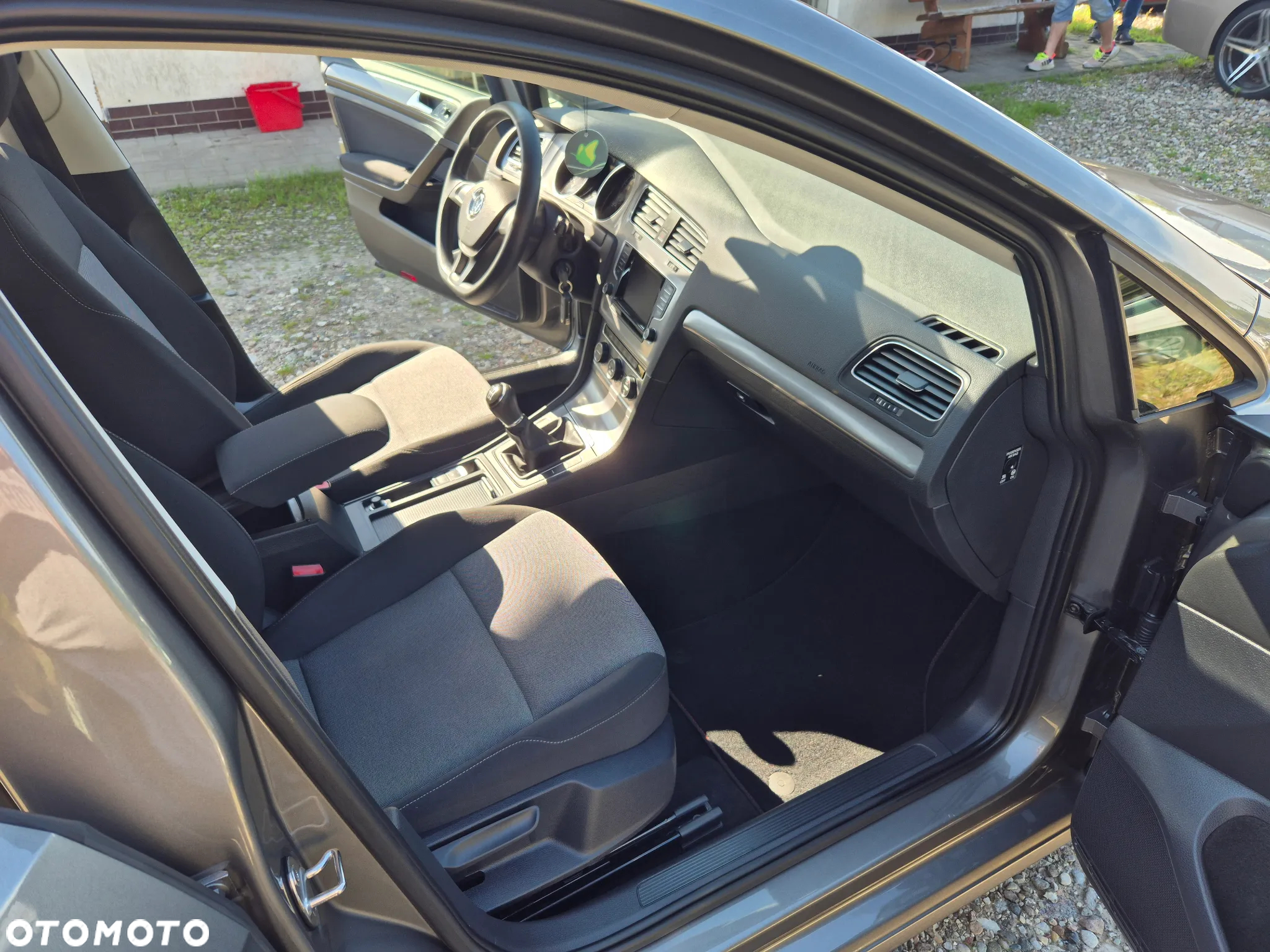 Volkswagen Golf - 13