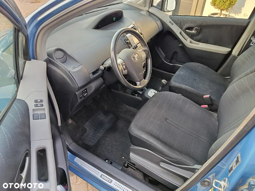 Toyota Yaris - 11