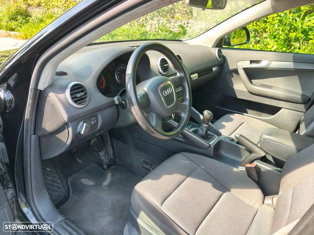 Audi A3 1.6 TDI Attraction - 17