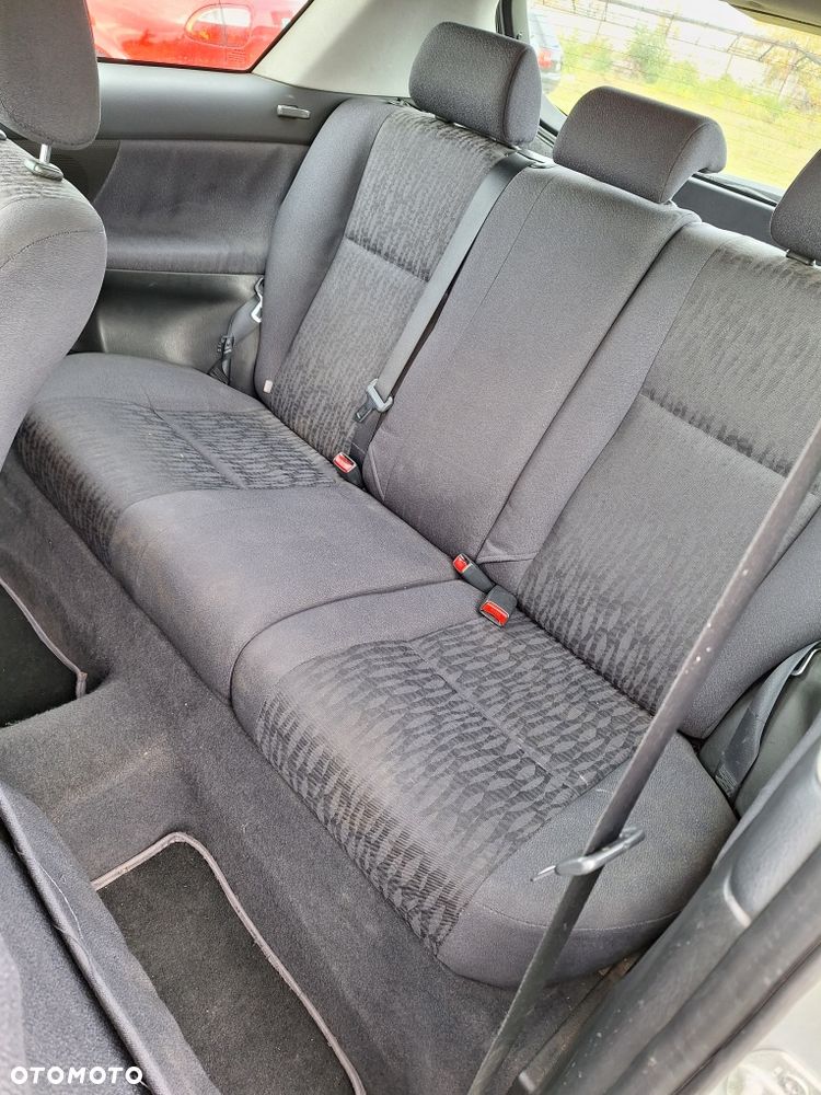 Toyota Corolla - 6