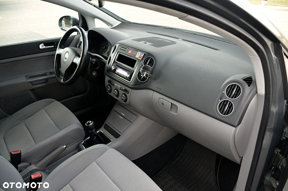 Volkswagen Golf Plus - 15