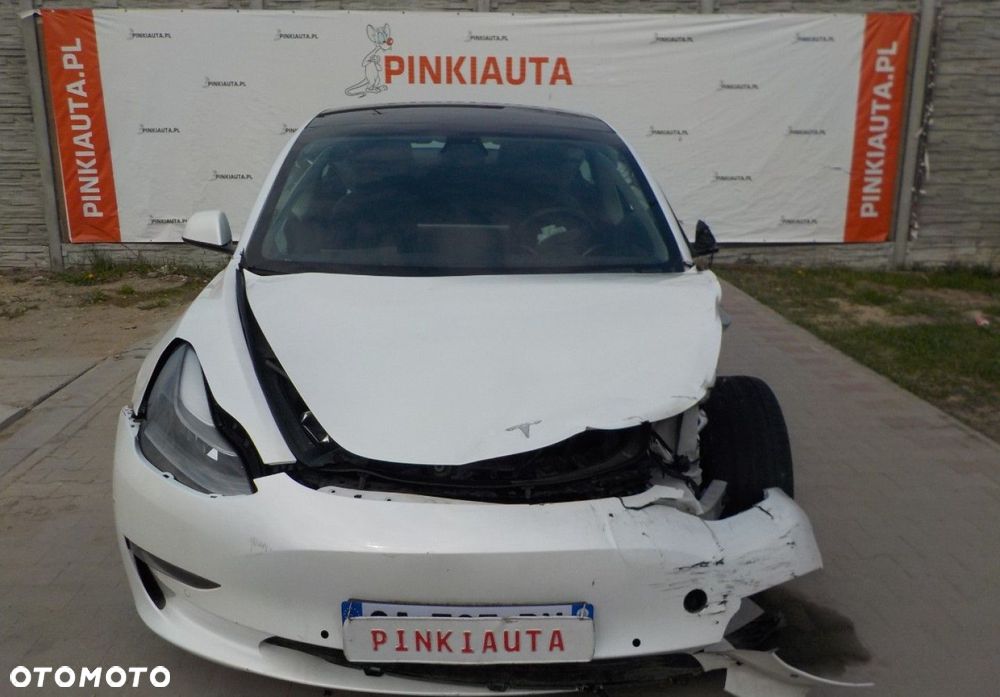 Tesla Model 3 - 2