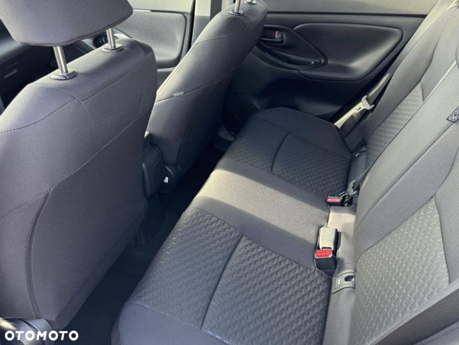 Toyota Yaris Cross - 12