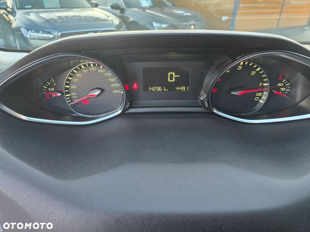 Peugeot 308 - 23