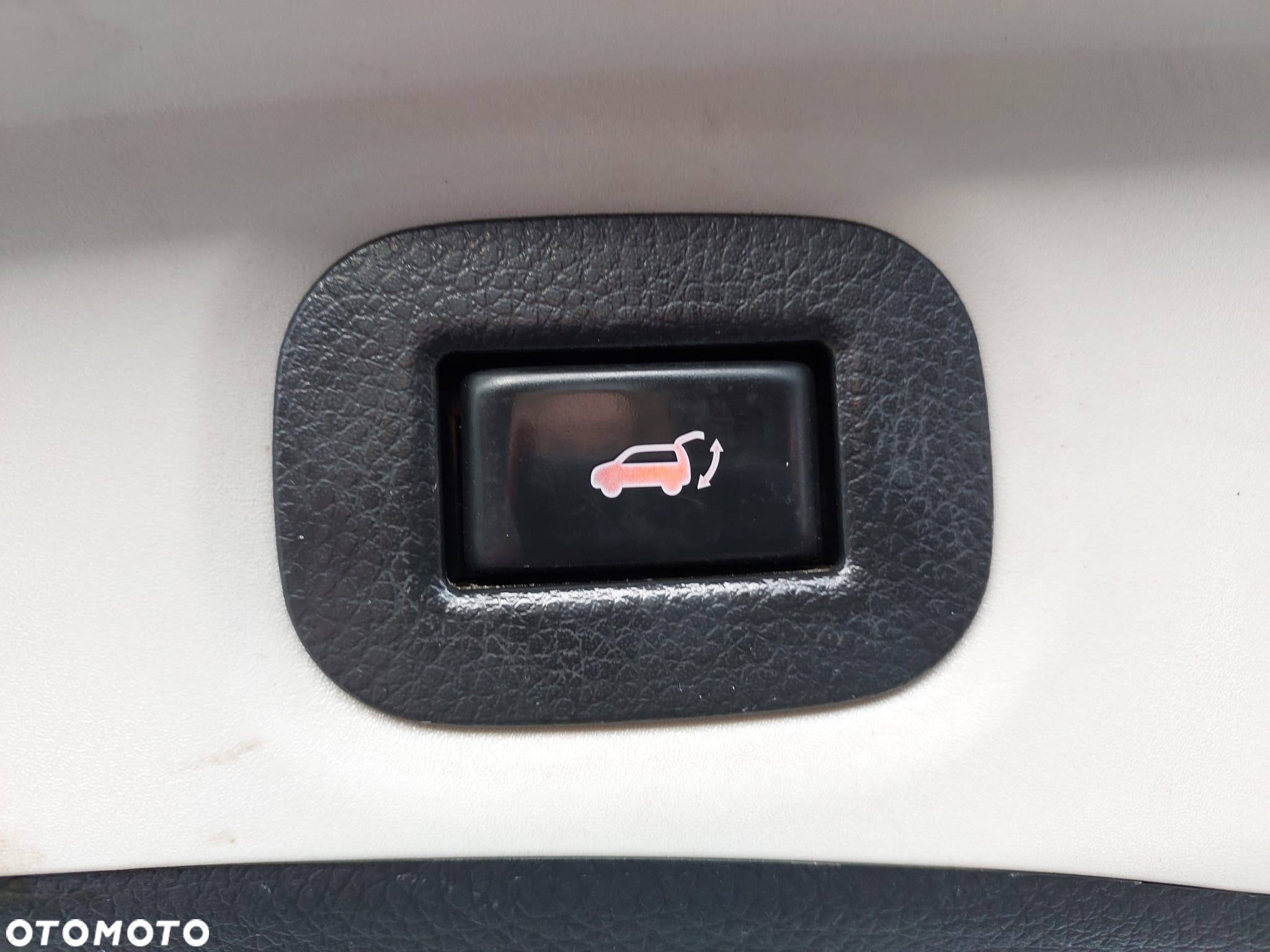 Nissan X-Trail 1.6 DCi N-Connecta 4WD 7os - 12
