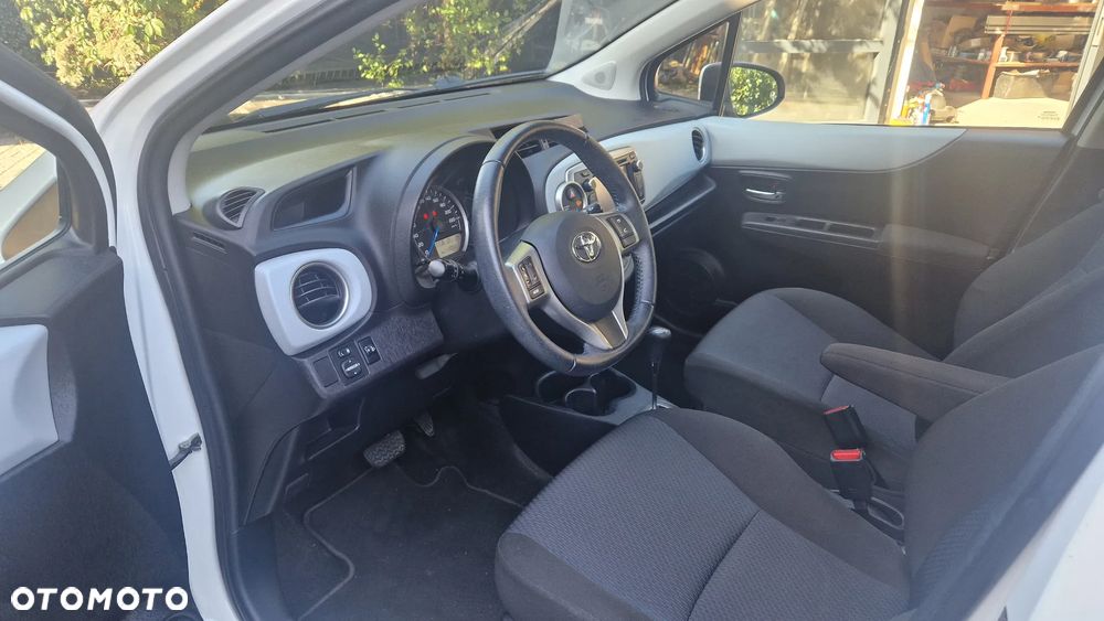 Toyota Yaris Hybrid 1.5 VVT-i Comfort mit Design Paket - 19