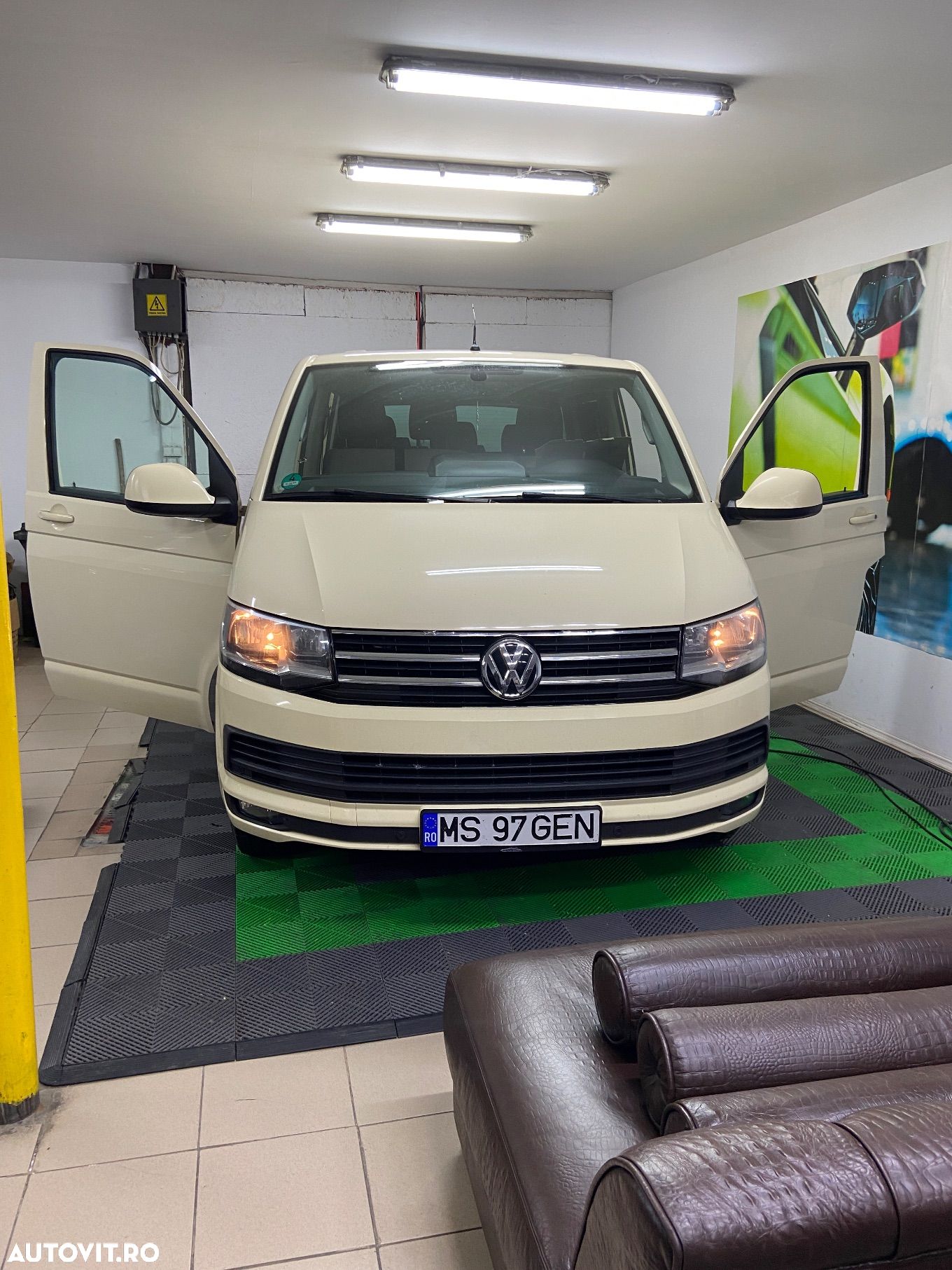Volkswagen Caravelle T6.1 2.0 TDI 110 kW LR Comfortline 4M - 1