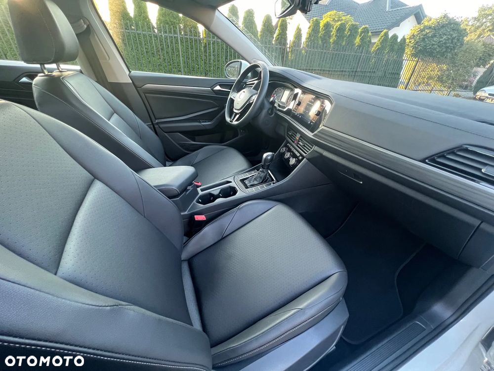 Volkswagen Jetta - 9
