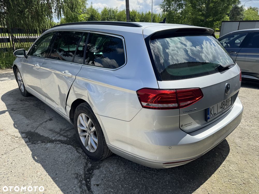 Volkswagen Passat 2.0 TDI SCR Comfortline DSG - 5