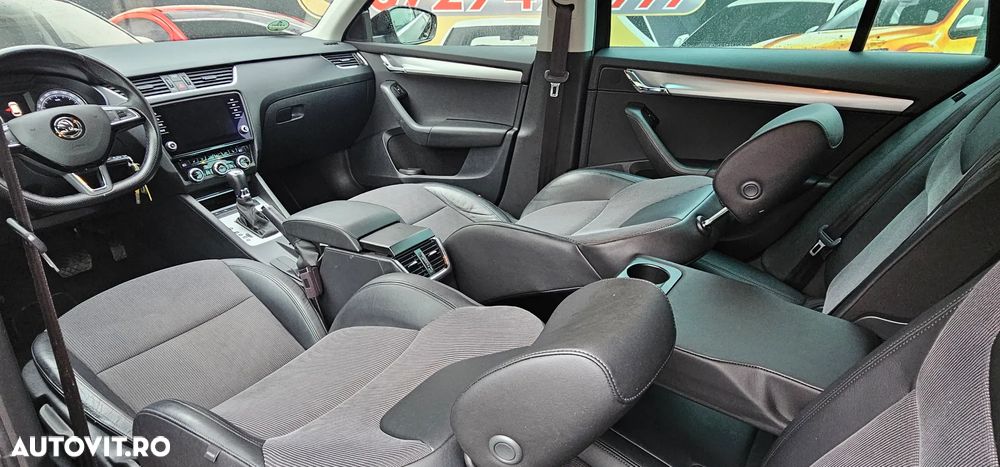 Skoda Octavia Combi Diesel 1.6 TDI DSG Ambition - 9