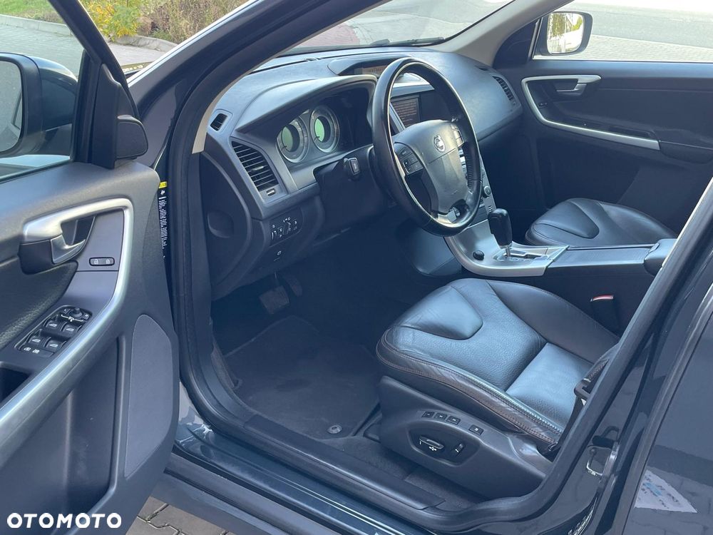 Volvo XC 60 D5 AWD Summum - 14