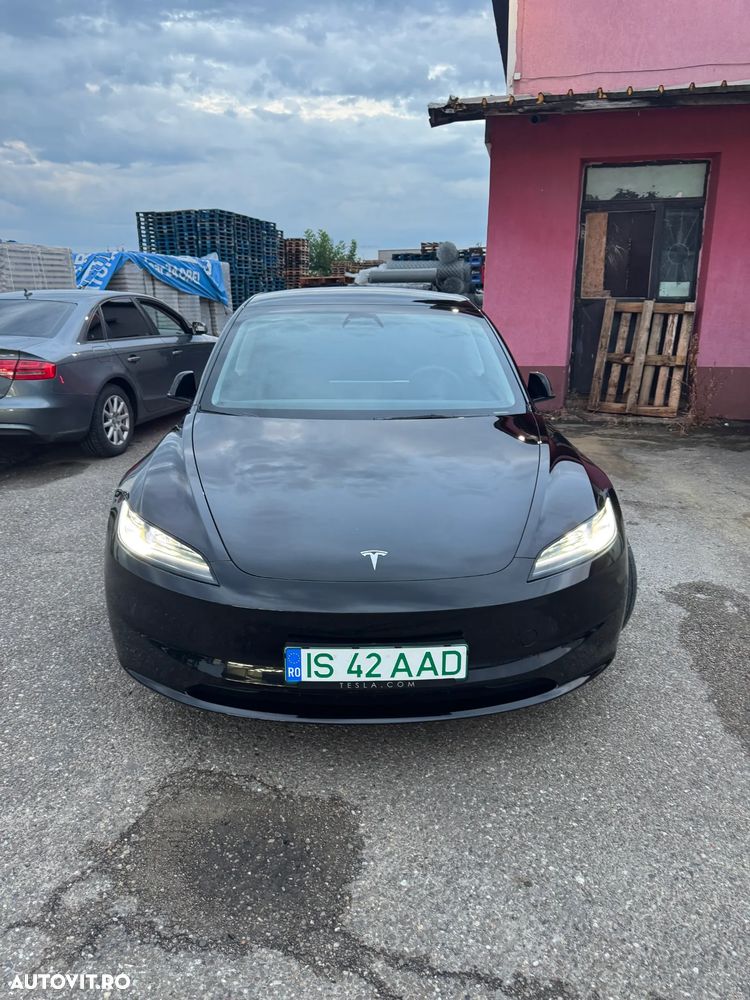 Tesla Model 3 Long Range - 10