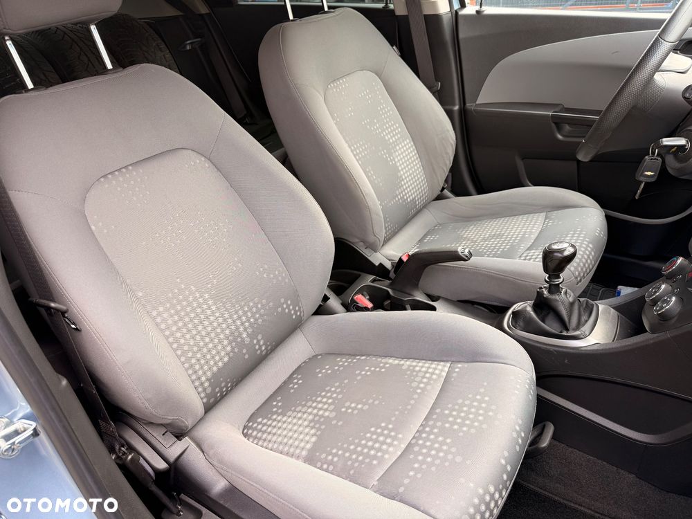 Chevrolet Aveo 1.2 LS - 21