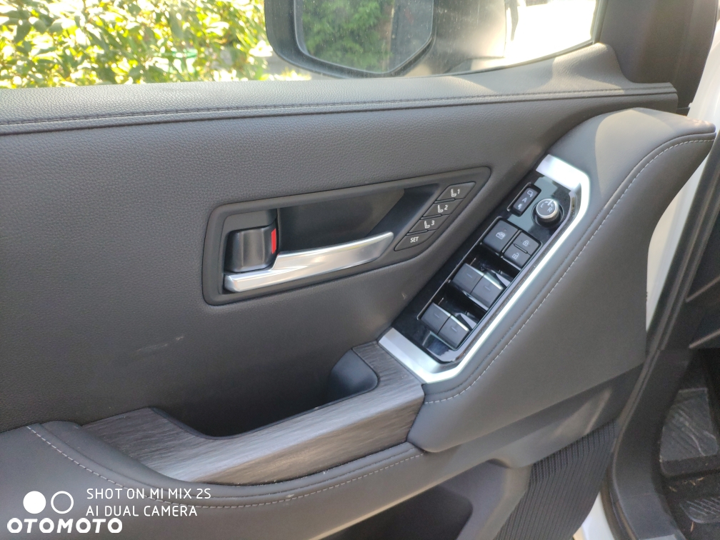 Toyota Land Cruiser - 14