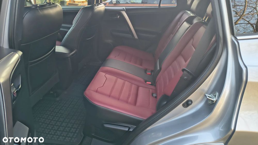 Toyota RAV4 - 7