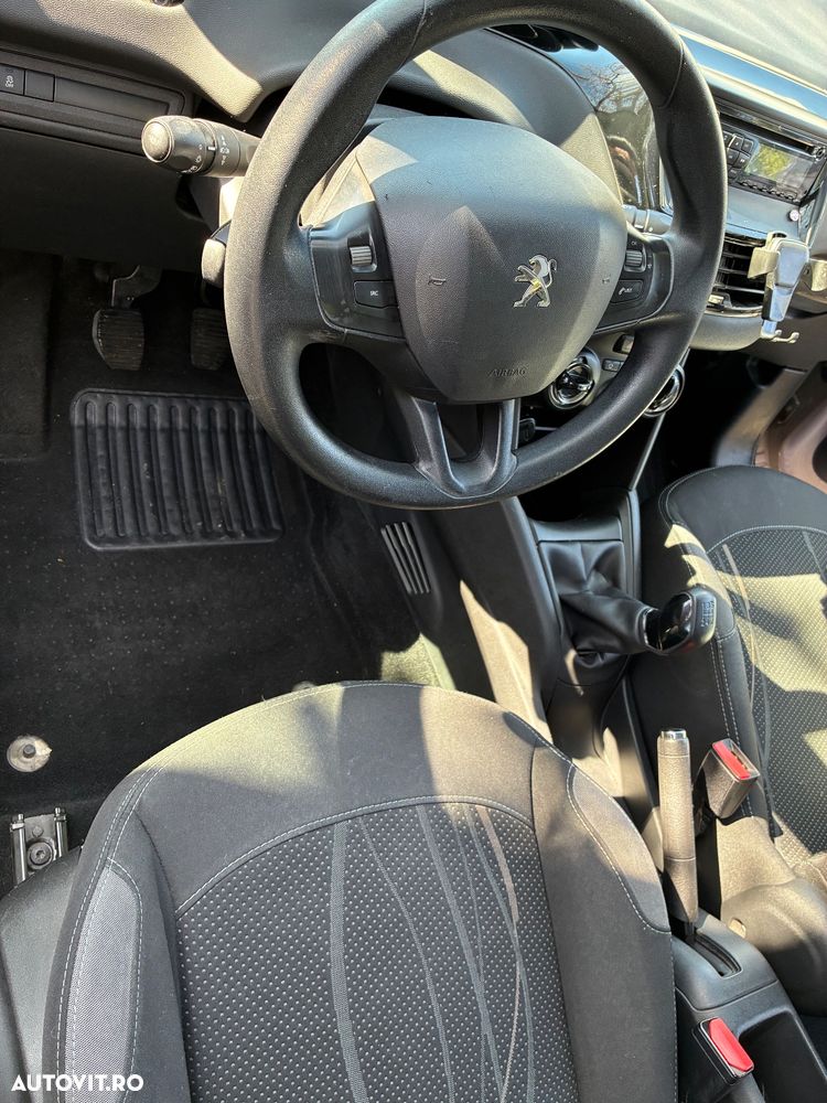 Peugeot 208 1.2 VTi Access - 21
