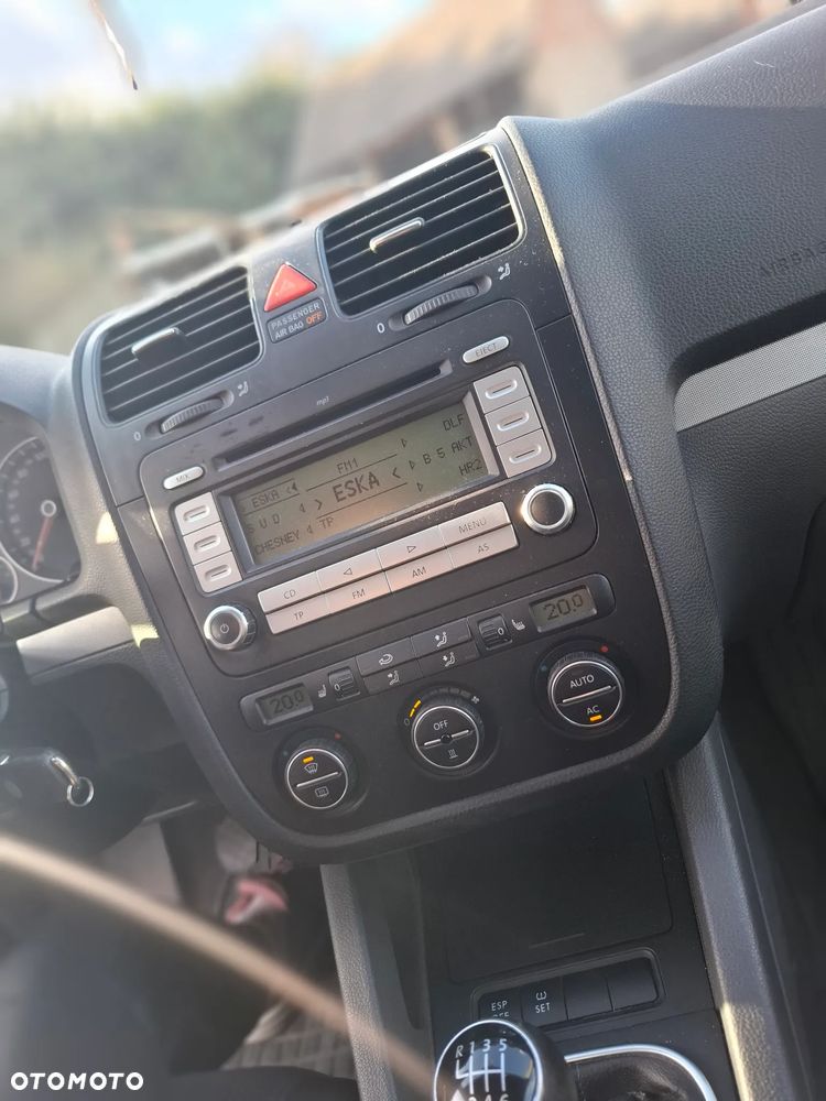 Volkswagen Golf 2.0 TDI Comfortline - 6