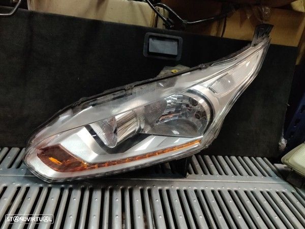 Farol Frente Esquerdo / Otica Esquerda Ford Transit Connect Combi  Dt1 - 1