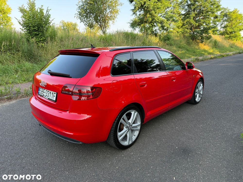 Audi A3 Sportback 2.0 TDI DPF quattro S line Sportpaket plus - 4
