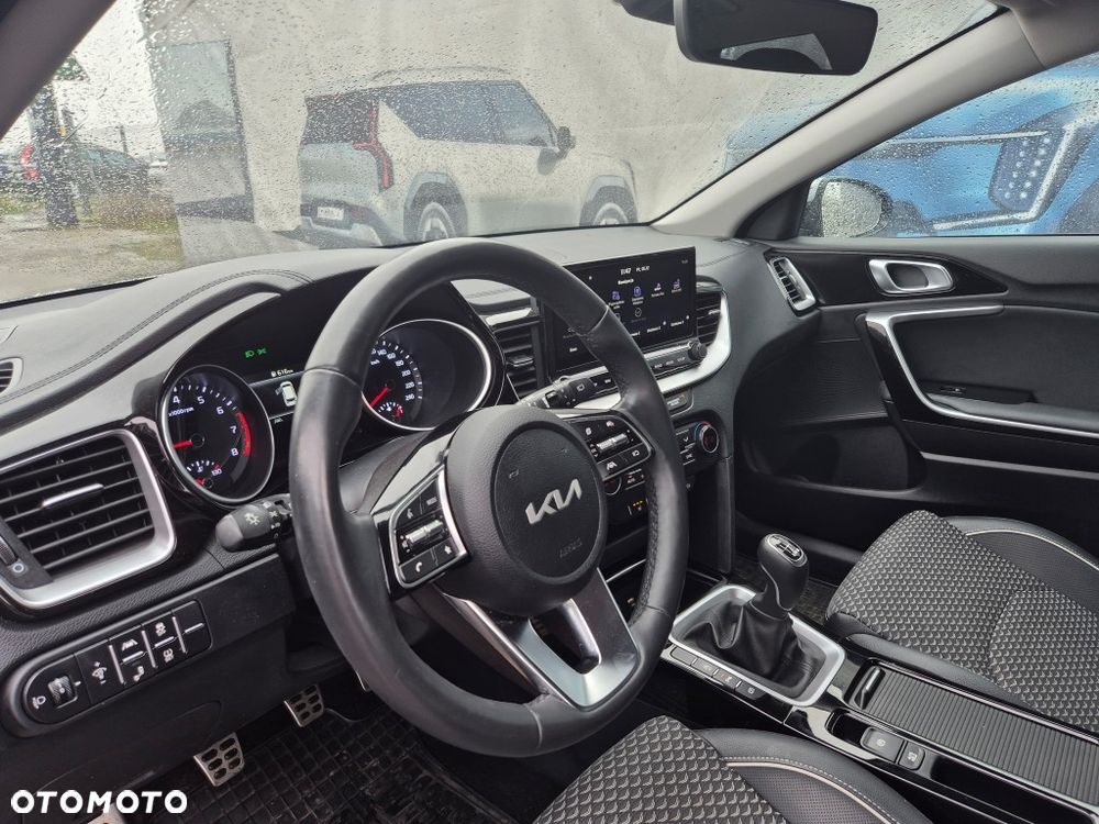 Kia Ceed 1.5 T-GDI Business Line Plus - 11