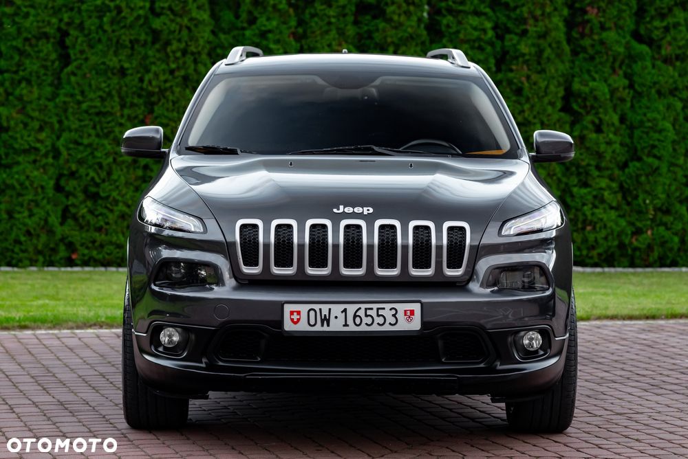 Jeep Cherokee - 4