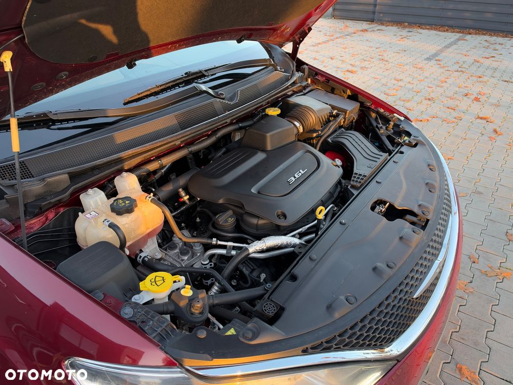 Chrysler Pacifica - 13