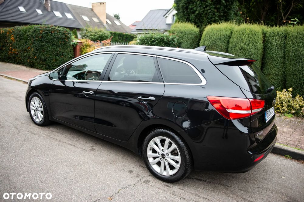 Kia Ceed 1.6 CRDi SCR L Business Line DCT - 12