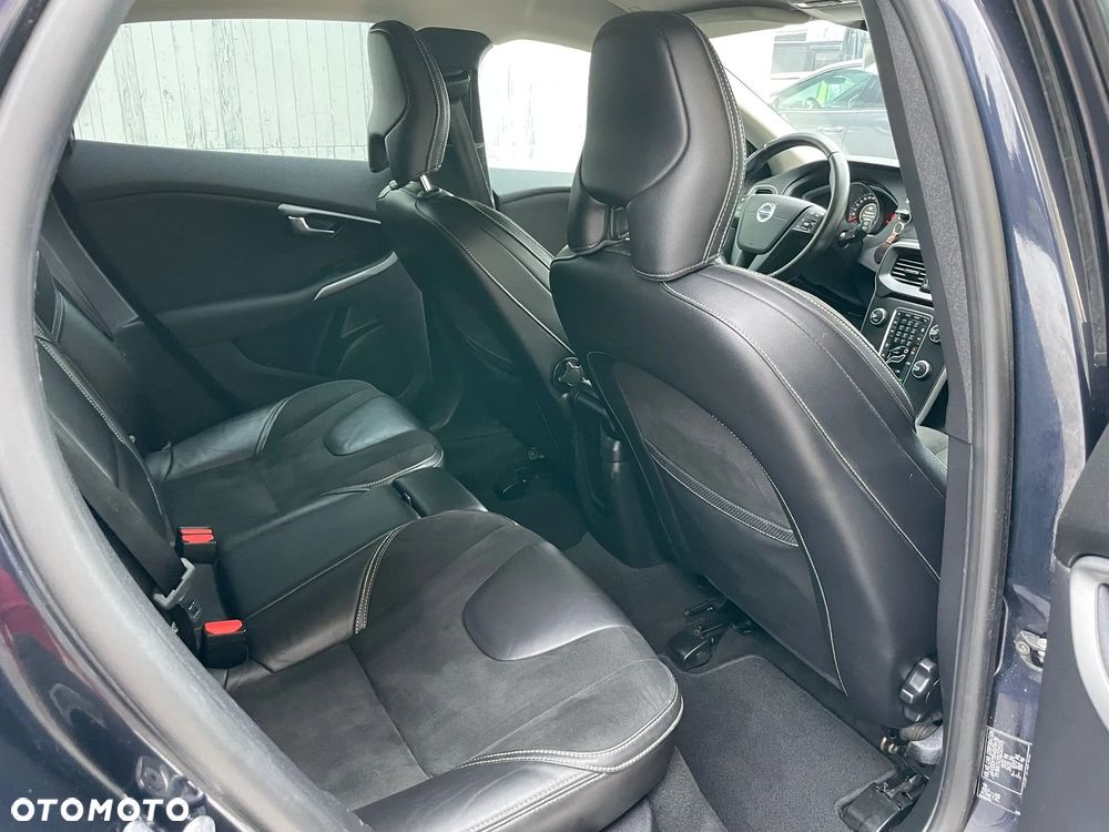 Volvo V40 D2 Momentum - 3