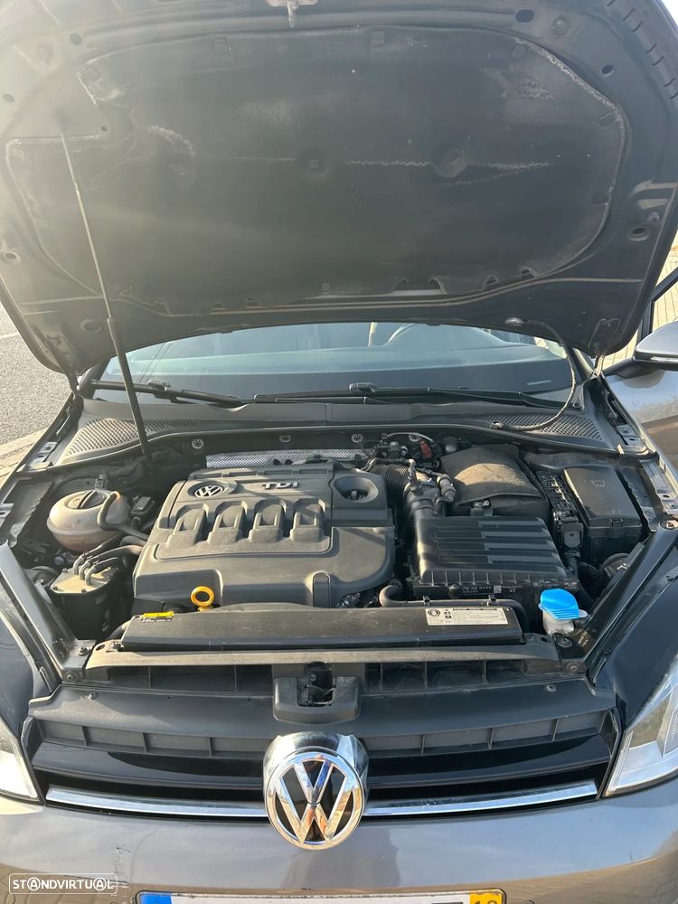 VW Golf 2.0 TDi Highline - 15