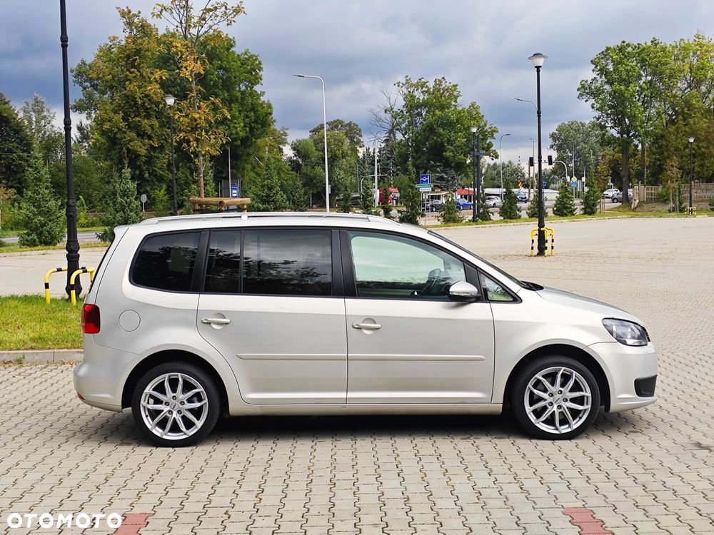 Volkswagen Touran 2.0 TDI Highline - 15
