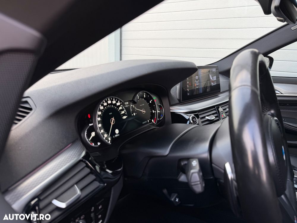 BMW Seria 5 520d Aut. - 14