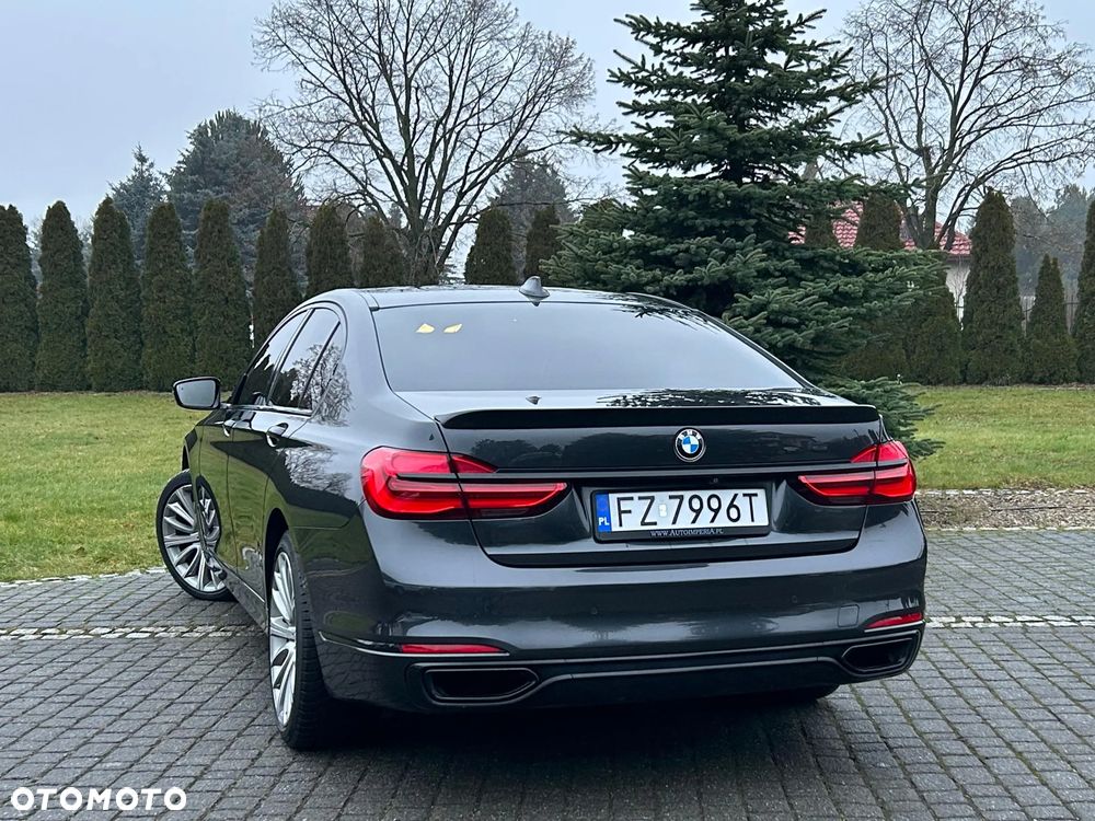 BMW Seria 7 750i - 10