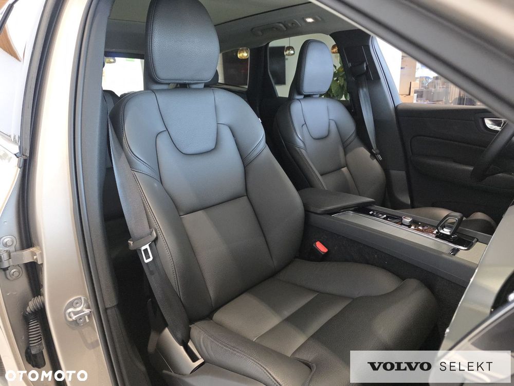 Volvo XC 60 - 25