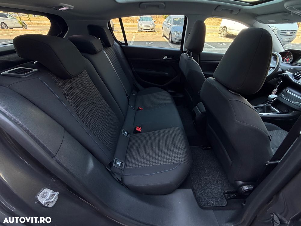 Peugeot 308 PureTech 130 Stop & Start Style - 9