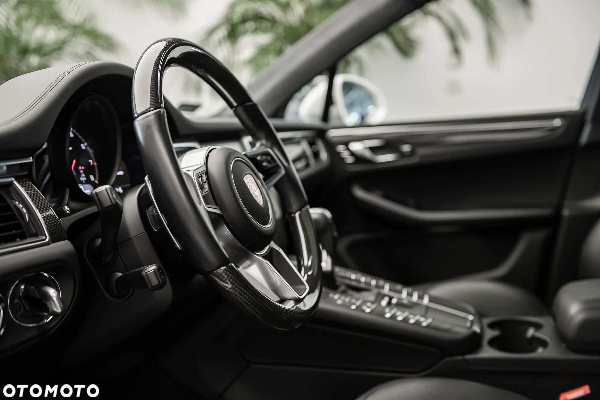Porsche Macan Turbo - 14