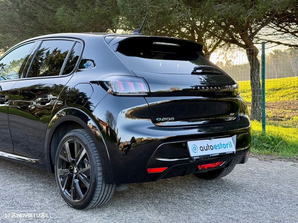 Peugeot e-208 50 kWh GT - 18
