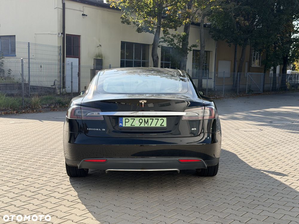 Tesla Model S Standard - 7