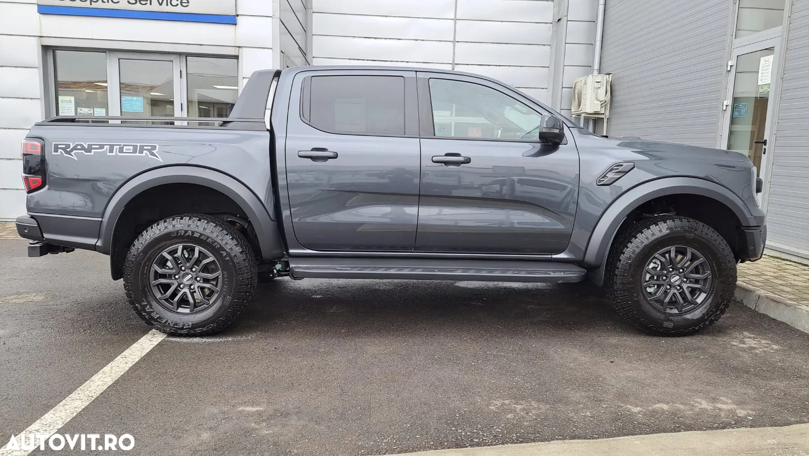 Ford Raptor - 8