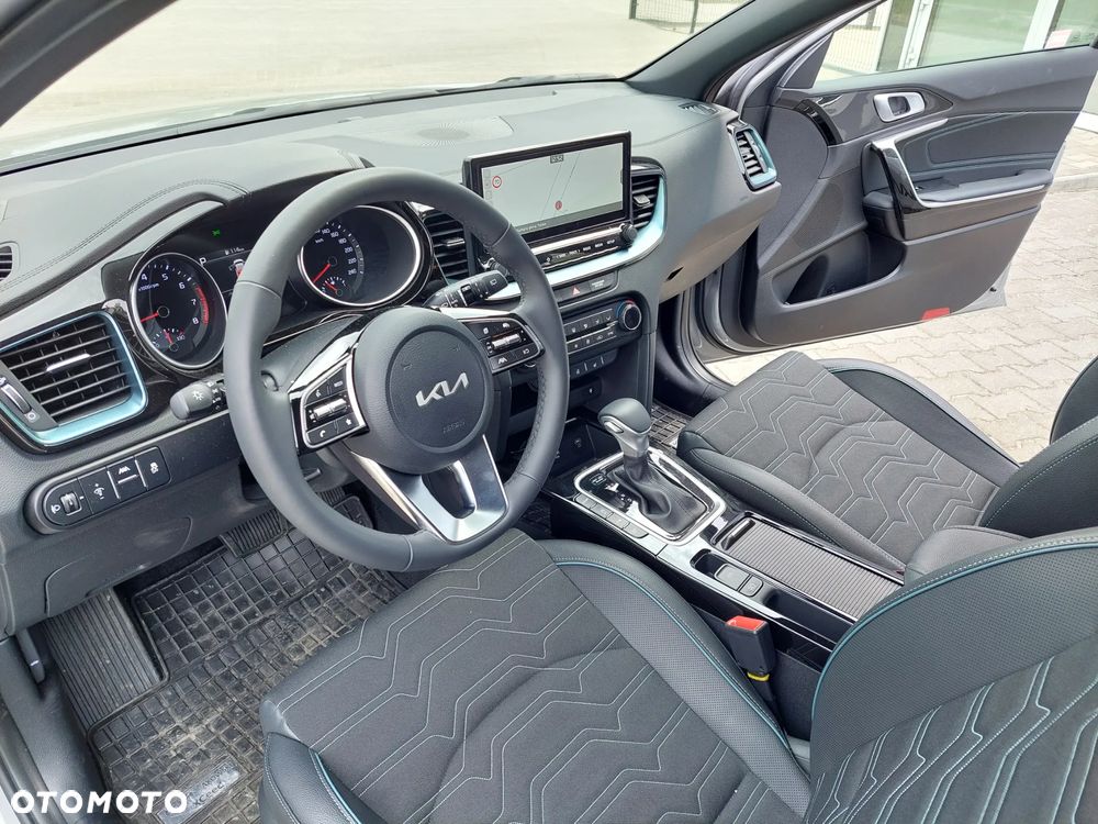 Kia XCeed 1.6 T-GDI Tribute DCT - 22
