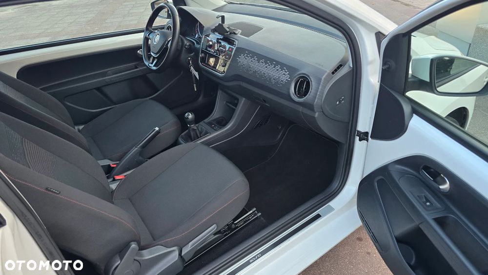 Volkswagen up! sound - 31