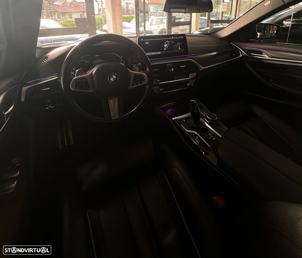 BMW 530 e Pack Desportivo M - 46