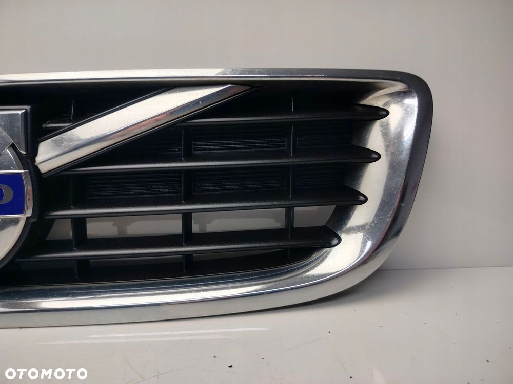 volvo v50 lift 07r- grill atrapa chłodnicy 31290537 - 4